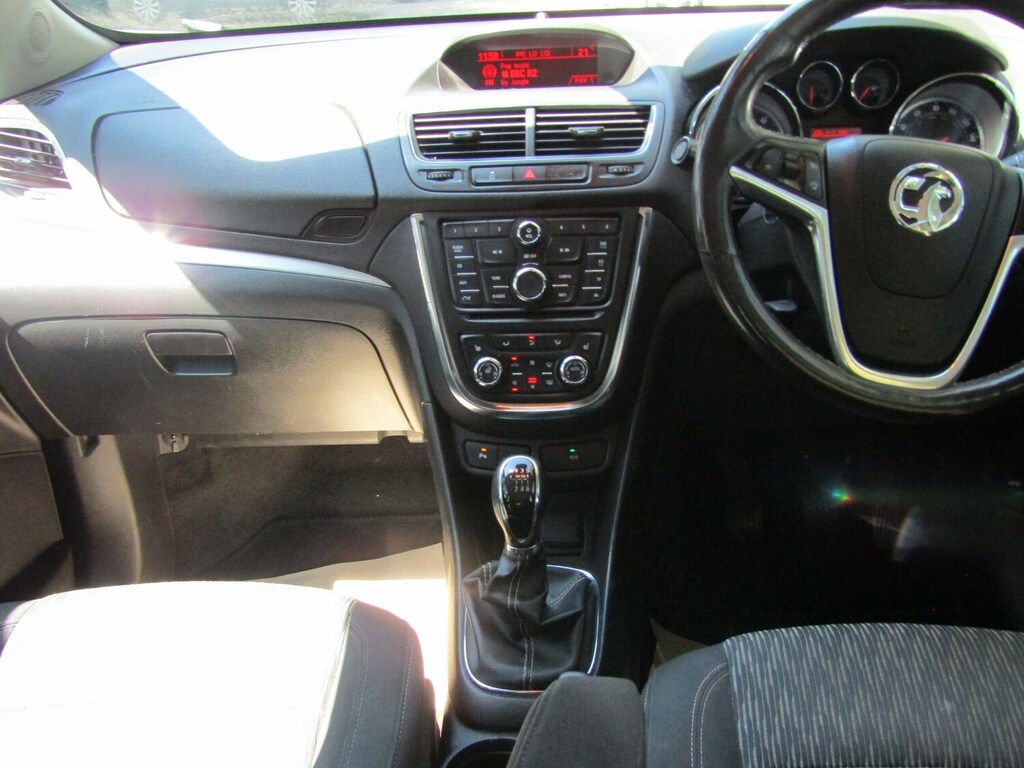 Vauxhall Mokka 1.4T Exclusiv 4Wd Black #4