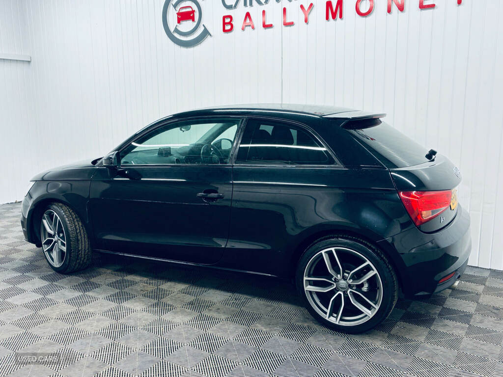 Audi A1 1.6 Tdi Se EF16PNV Black #6