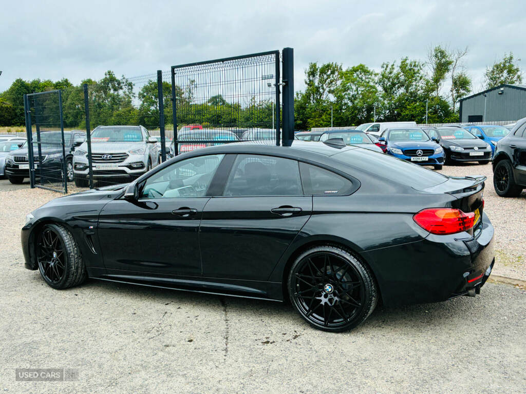 BMW 4 Series 420D 190 M Sport Professional Media Black #3