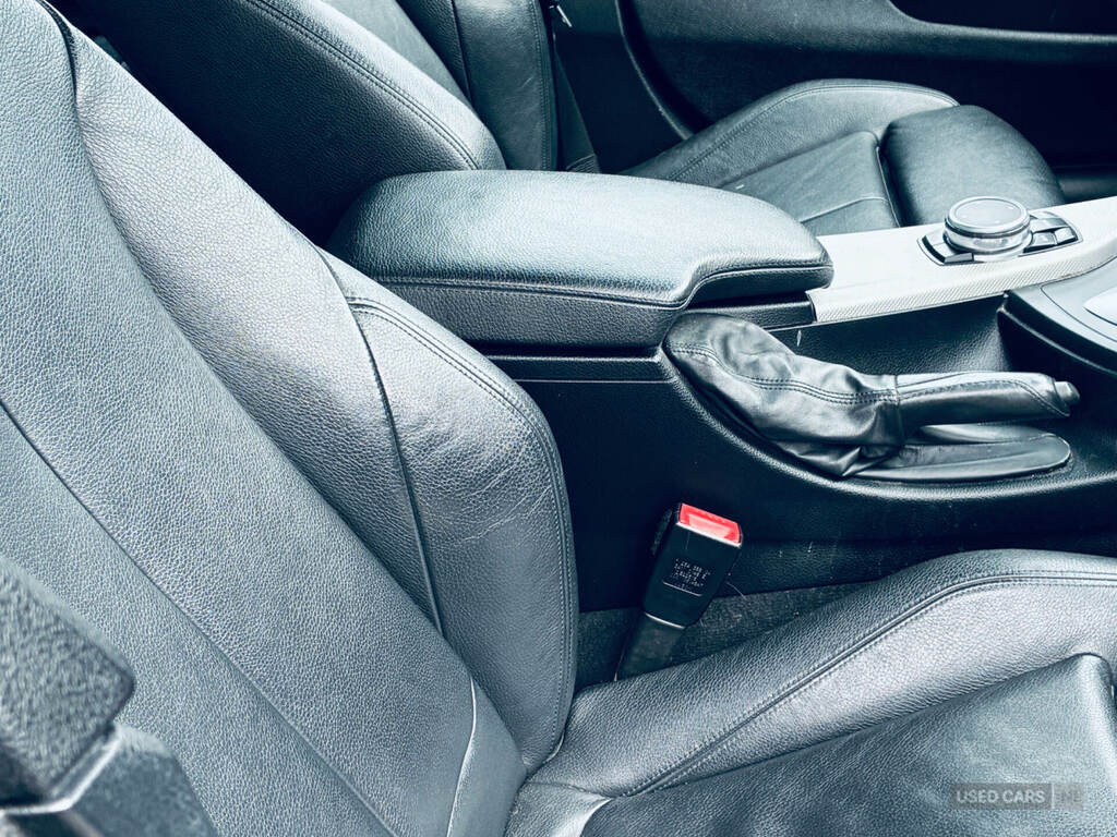 BMW 4 Series 420D 190 M Sport Professional Media Black #2