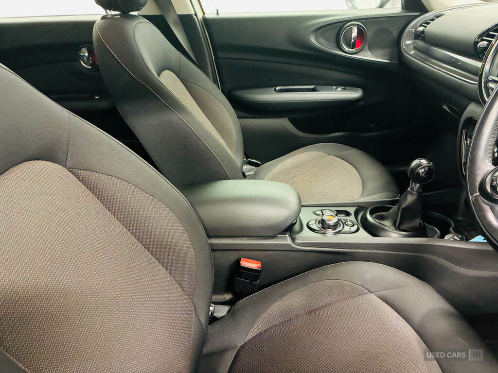 Mini Clubman 1.5 Cooper 6Dr White #2