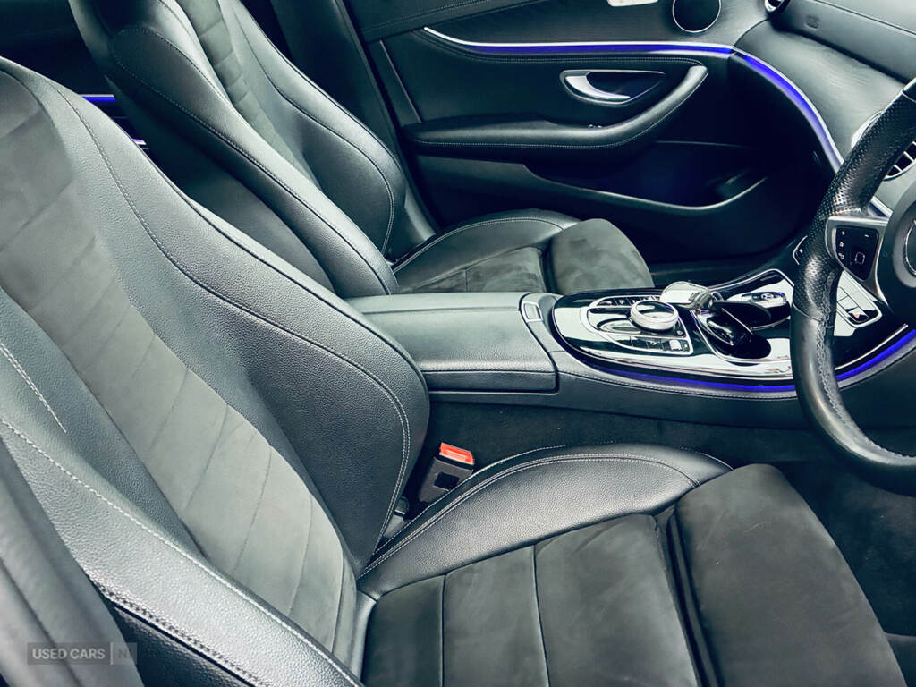 Mercedes-Benz E Class E220d Amg Line 9G-tronic Black #2