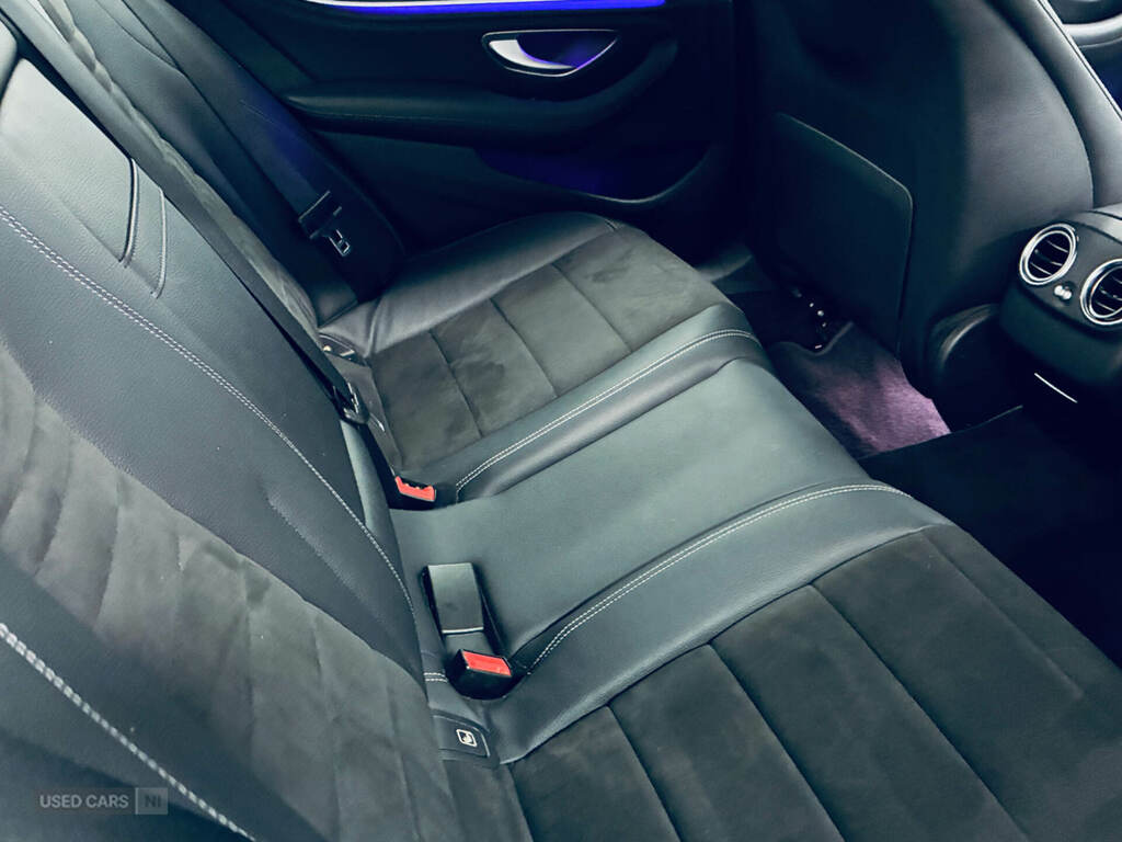 Mercedes-Benz E Class E220d Amg Line 9G-tronic Black #3