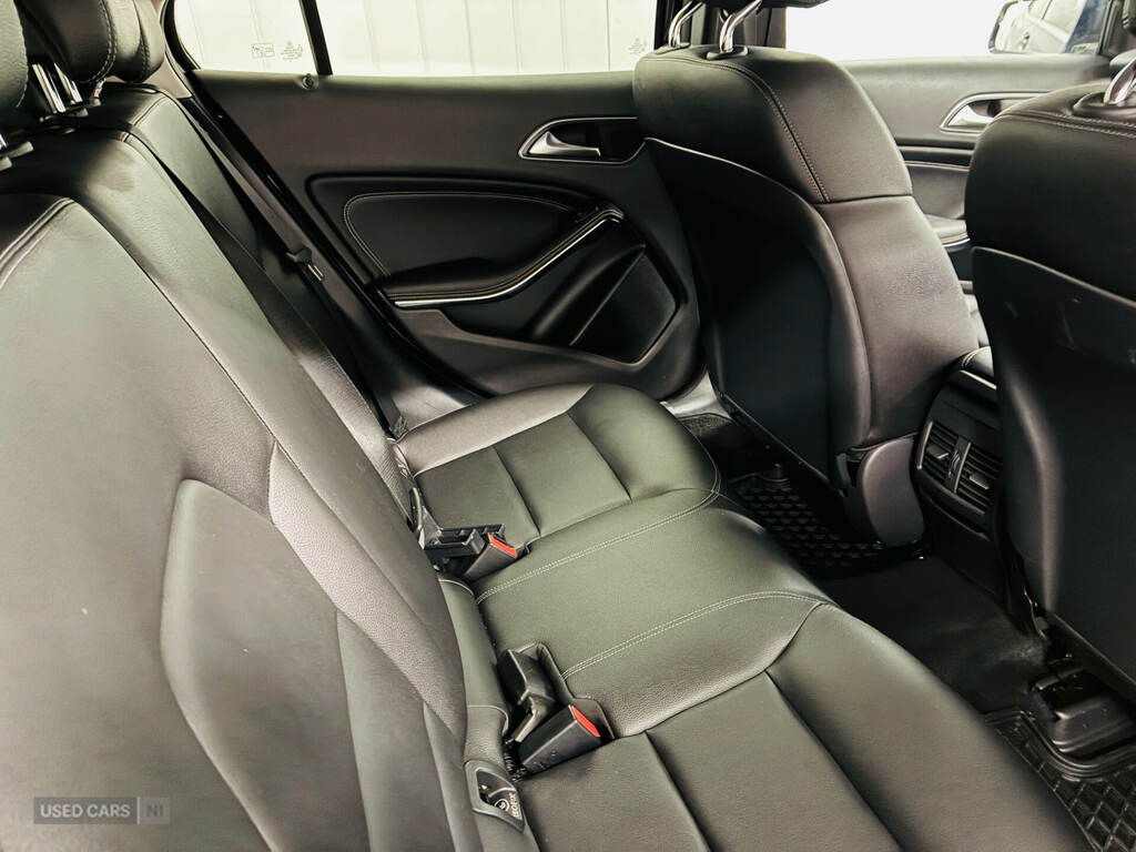 Mercedes-Benz GLA Class Gla 200D Sport ASZ8794 Blue #2