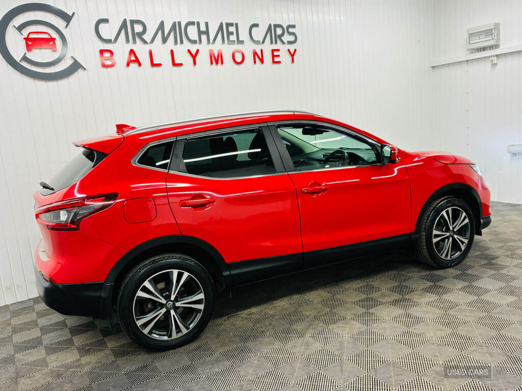 Nissan Qashqai 1.5 Dci N-connecta SK67FWZ Red #4