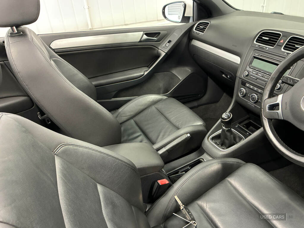 Volkswagen Golf 1.6 Tdi 105 Se P22MDE White #6