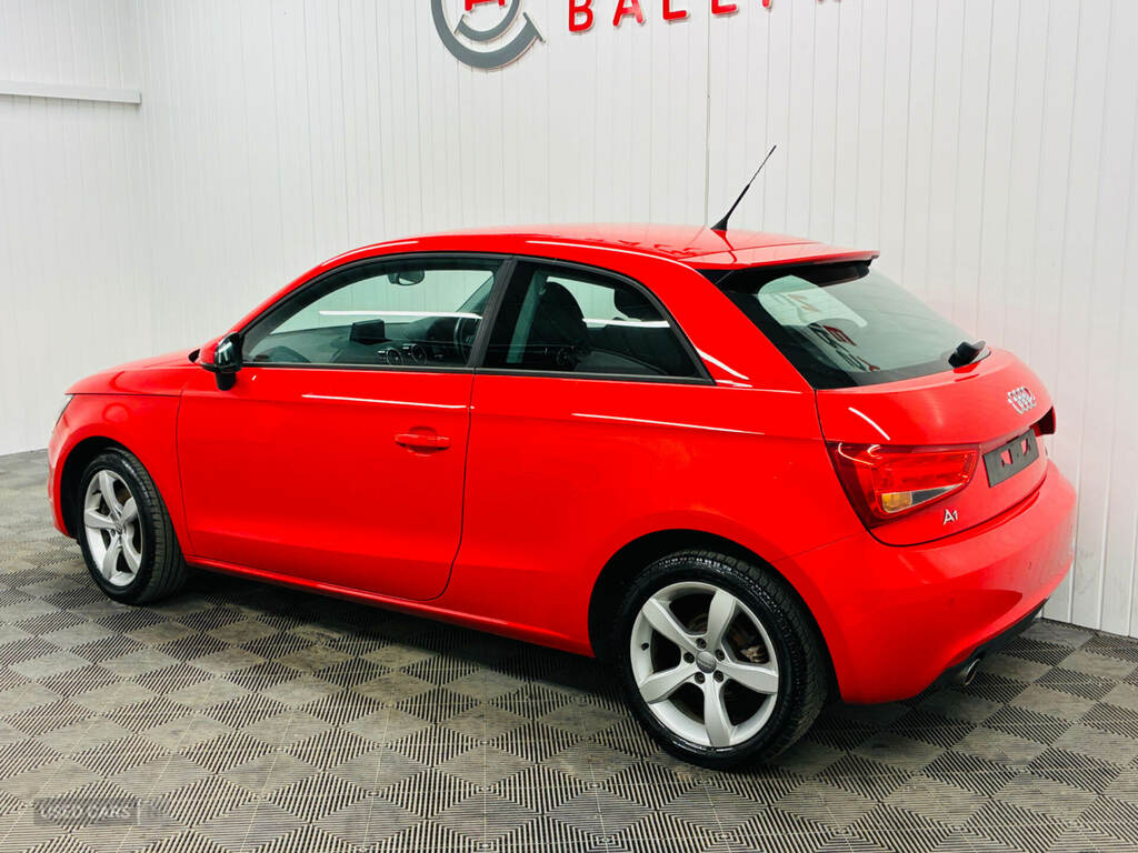 Audi A1 1.6 Tdi Sport Red #5