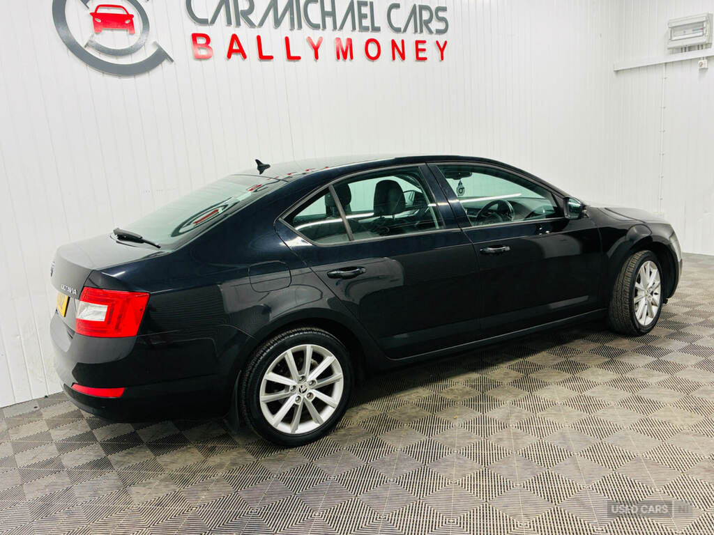 Skoda Octavia 2.0 Tdi Cr Elegance XFZ1012 Black #5