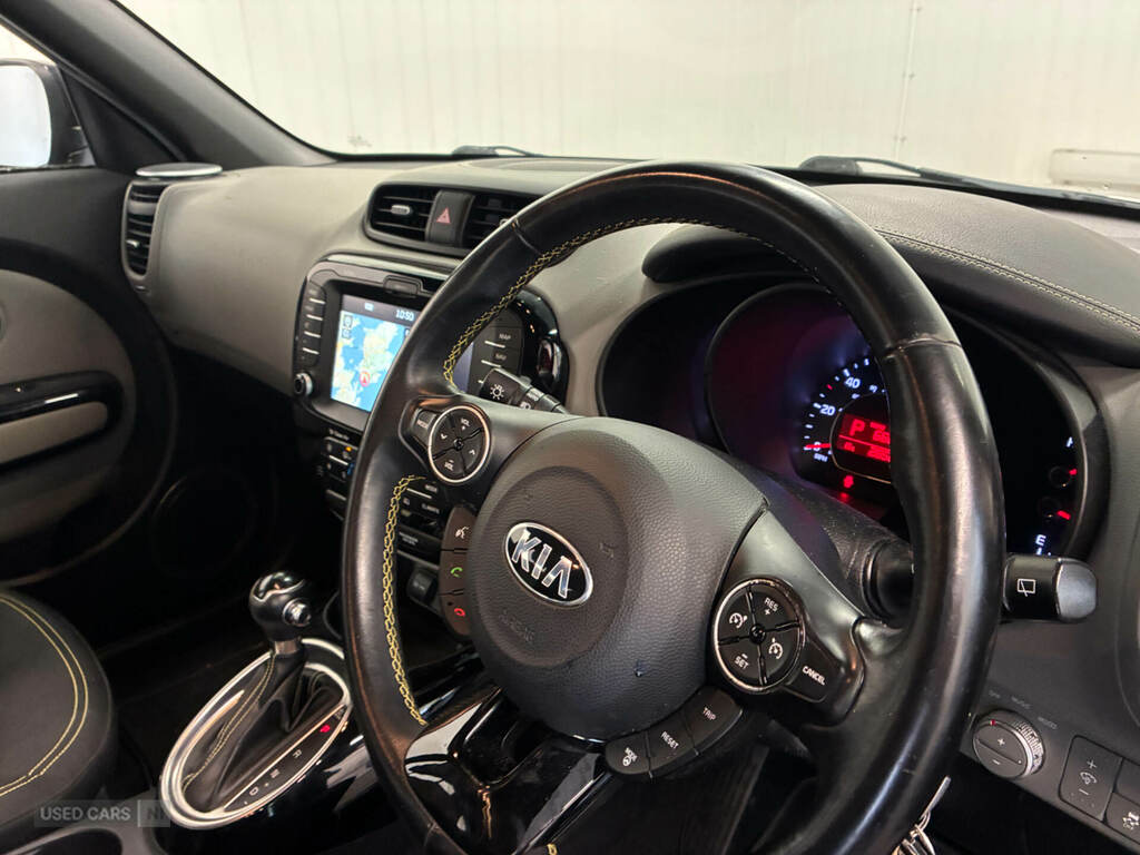 Kia Soul 1.6 Crdi Connect Plus Black #2