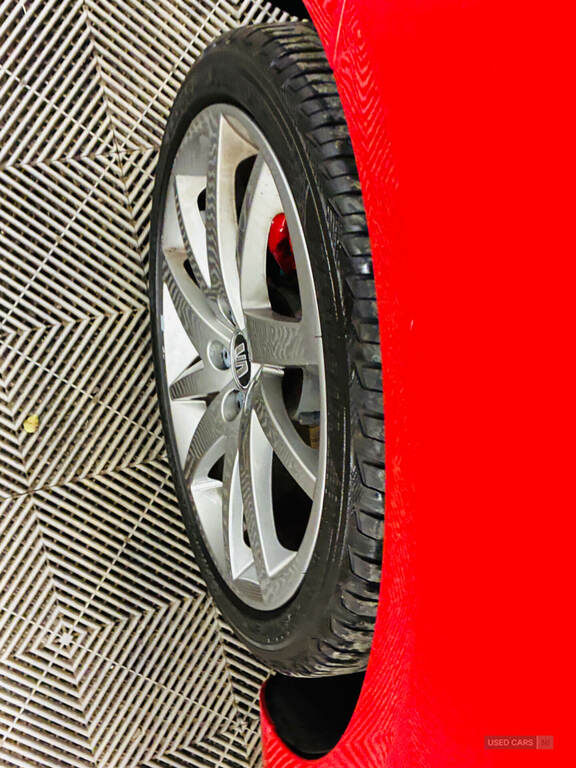 Seat Ibiza 1.4 Tsi Act Fr Edition Red #3