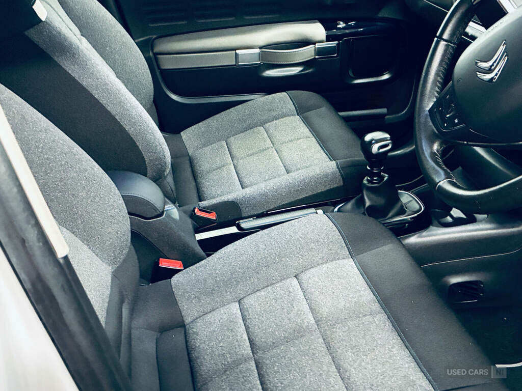 Citroen C4 Cactus 1.5 Bluehdi Flair White #2