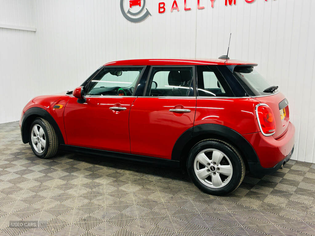 Mini Hatch 1.5 One D Red #3