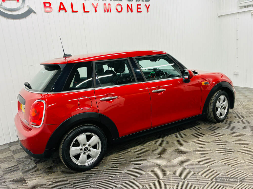 Mini Hatch 1.5 One D Red #4