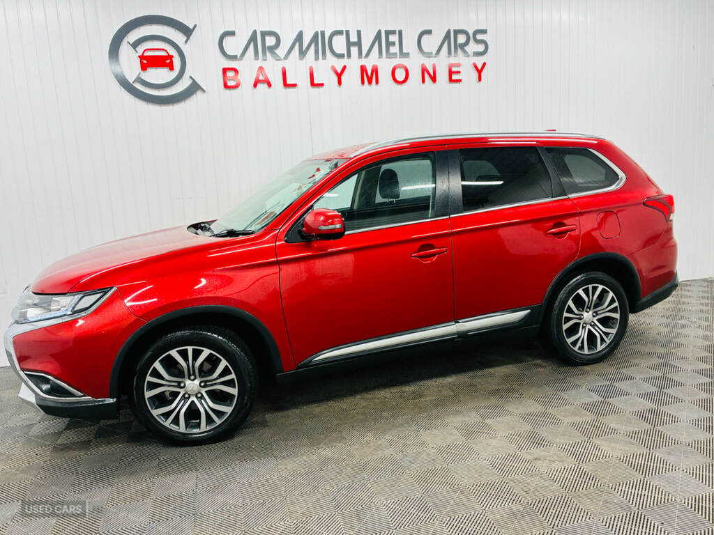 Mitsubishi Outlander 2.2 Di-d 3 Red
