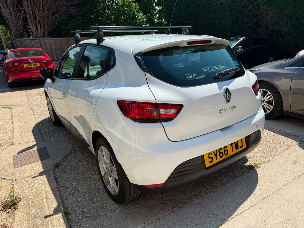 Renault Clio 1.2 16V Play Euro 6 White #4
