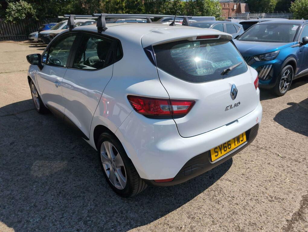 Renault Clio 1.2 16V Play Euro 6 SY66TWJ White #4