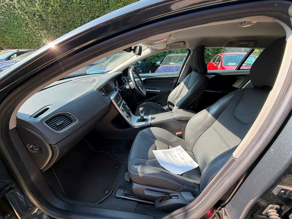 Volvo V60 Estate D3 R-design Heated Seats 30 Tax F Red #42