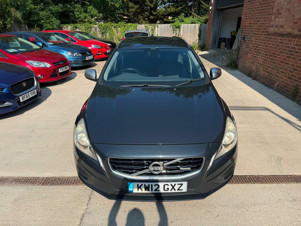 Volvo V60 R-design Grey #2