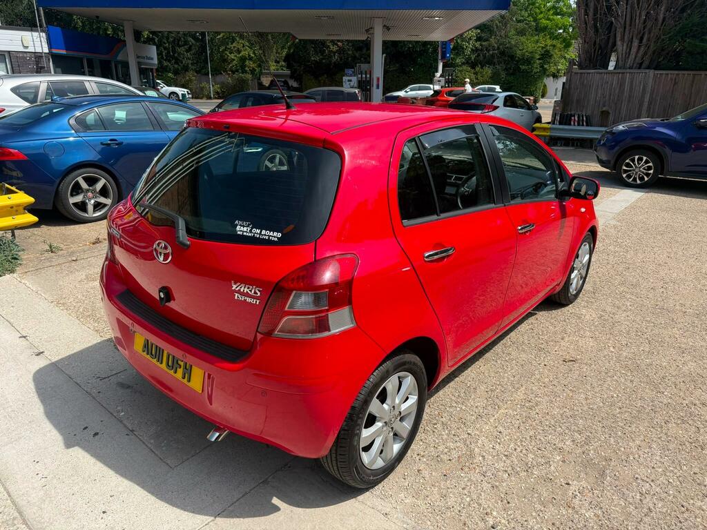 Toyota Yaris Hatchback Black #18