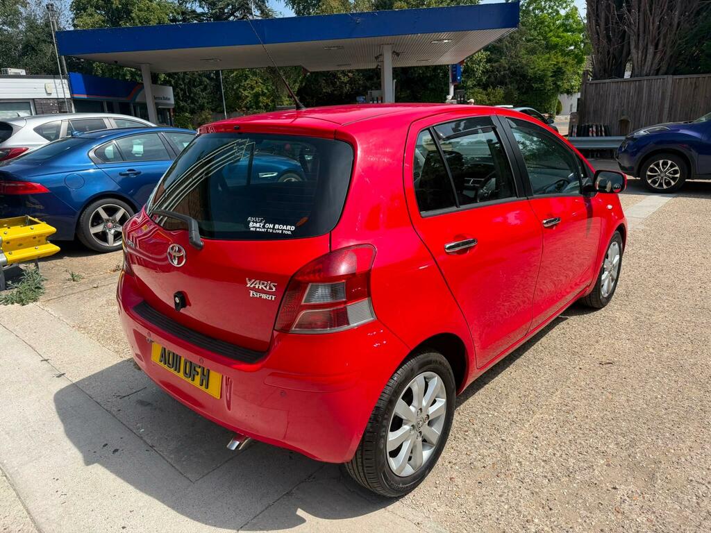 Toyota Yaris Hatchback Black #19
