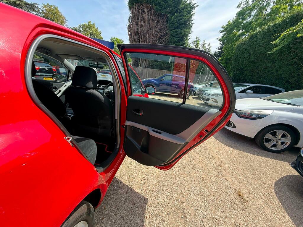 Toyota Yaris Hatchback Black #30