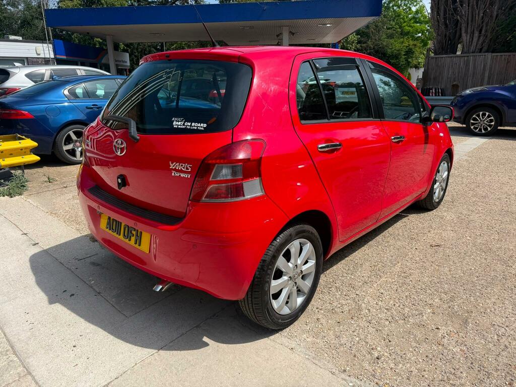 Toyota Yaris Hatchback Black #20
