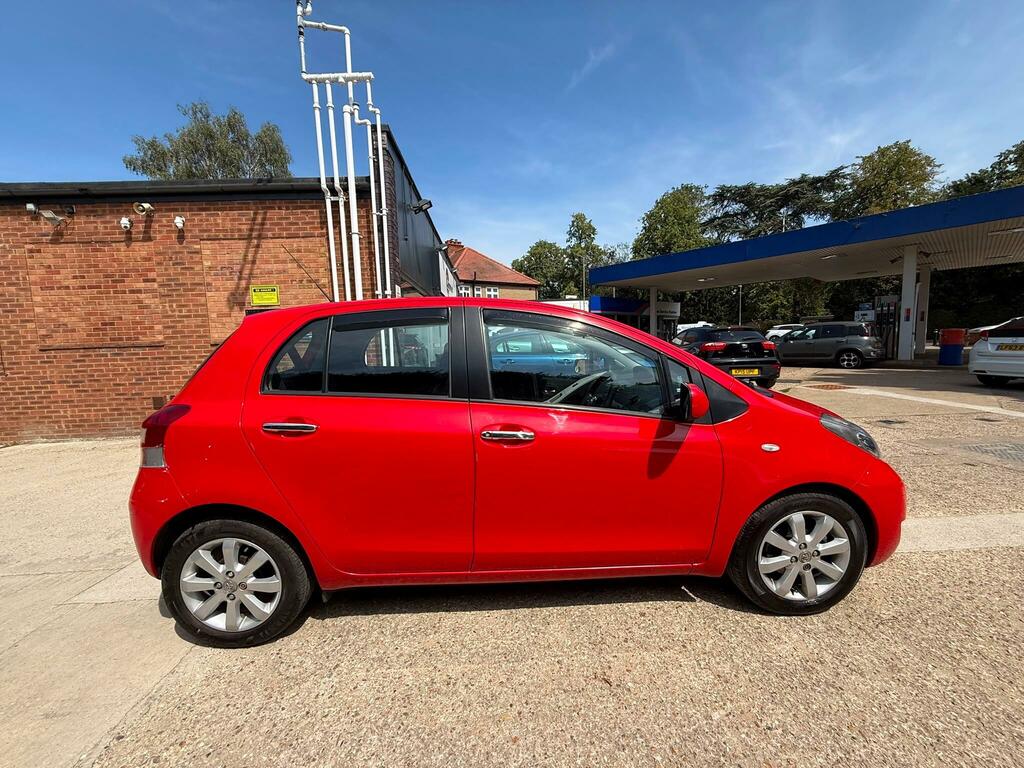 Toyota Yaris Hatchback Black #17