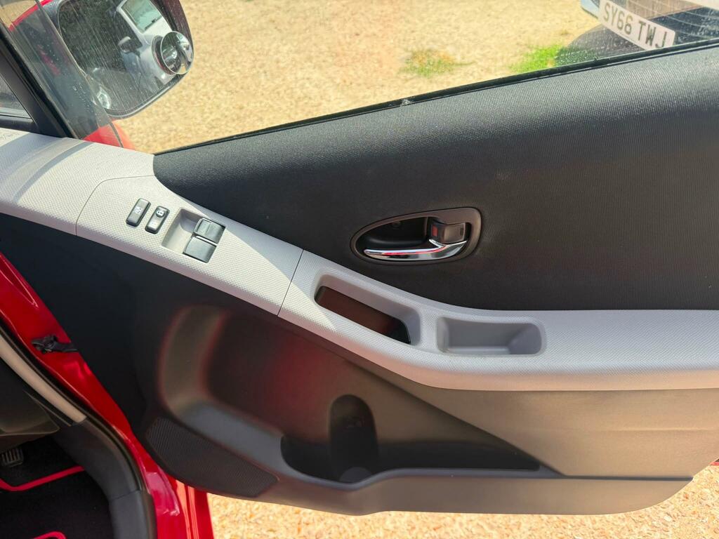 Toyota Yaris Hatchback Black #32