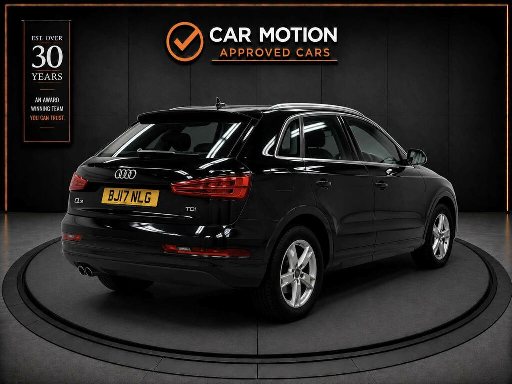 Audi Q3 2.0 Q3 Sport Tdi Black #4