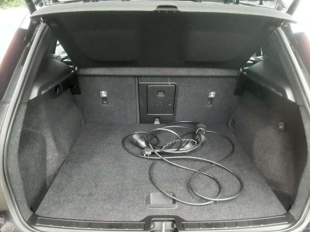 Volvo XC40 Inscription Pro B4 Mild Hybrid Panoramic Sunroof White #27
