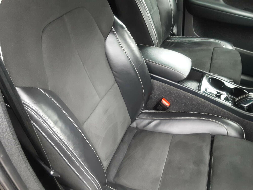Volvo XC40 Inscription Pro B4 Mild Hybrid Panoramic Sunroof White #15