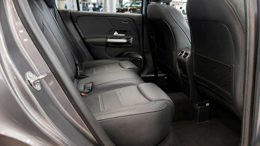 Mercedes-Benz GLA Class 1.3 Gla200 Sport Suv 7G-dct Euro 6 Ss Grey #21