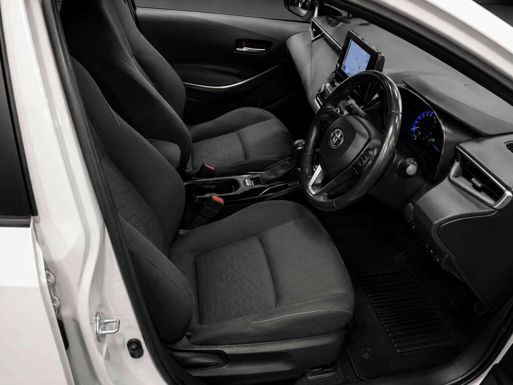 Toyota Corolla Excel #23