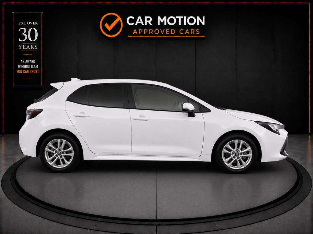 Toyota Corolla Excel #7