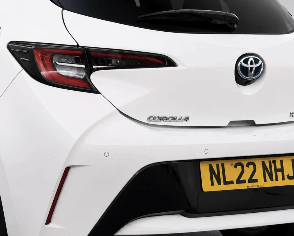Toyota Corolla Excel #11