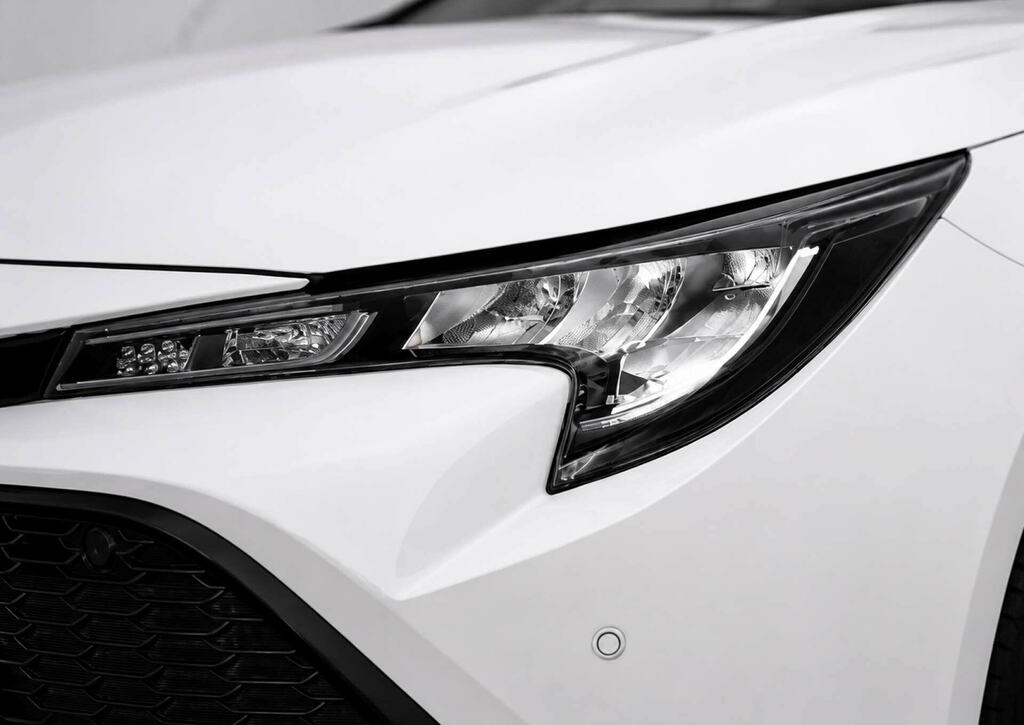 Toyota Corolla Excel #14