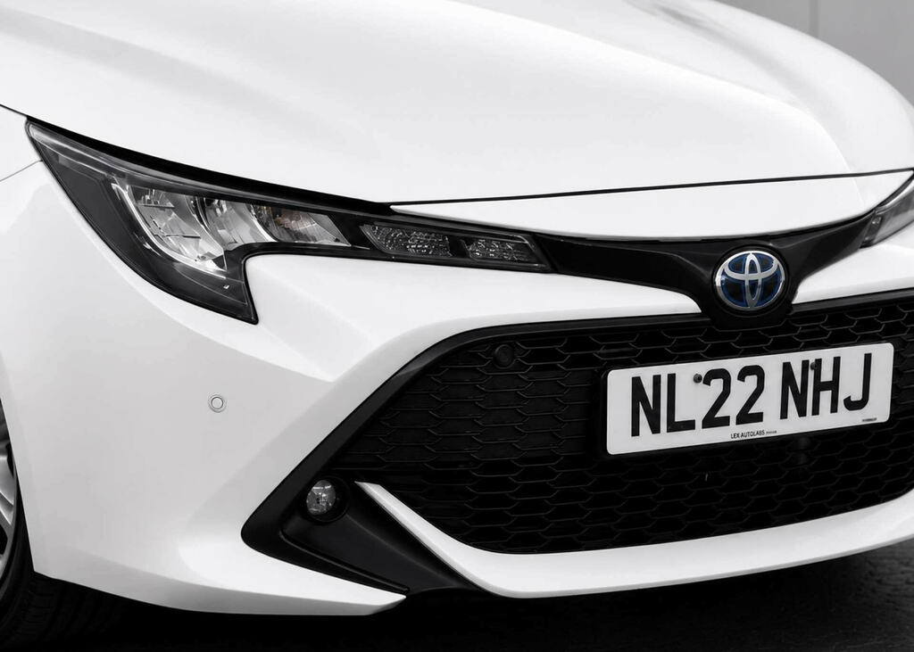 Toyota Corolla Excel #15