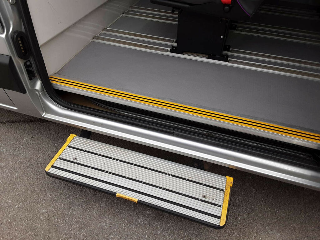 Vauxhall Movano 2.3L Null Silver #18