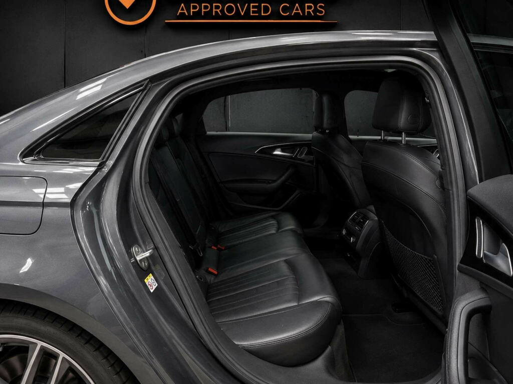 Audi A6 2.0 Tdi Ultra Black Edition S Tronic Red #19
