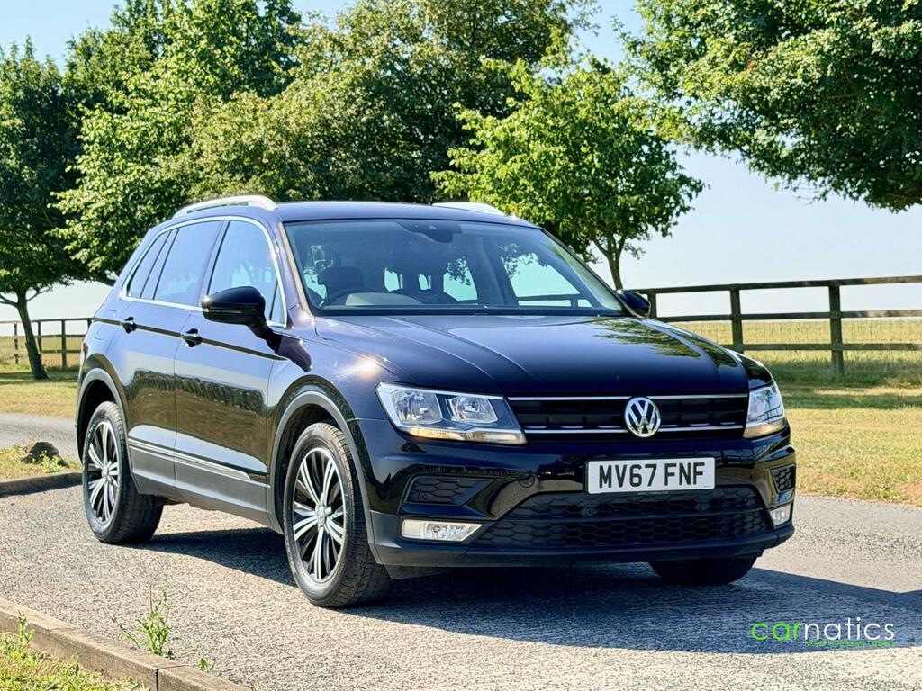 Volkswagen Tiguan 2.0 Tdi Se Navigation Suv 4Motio Black