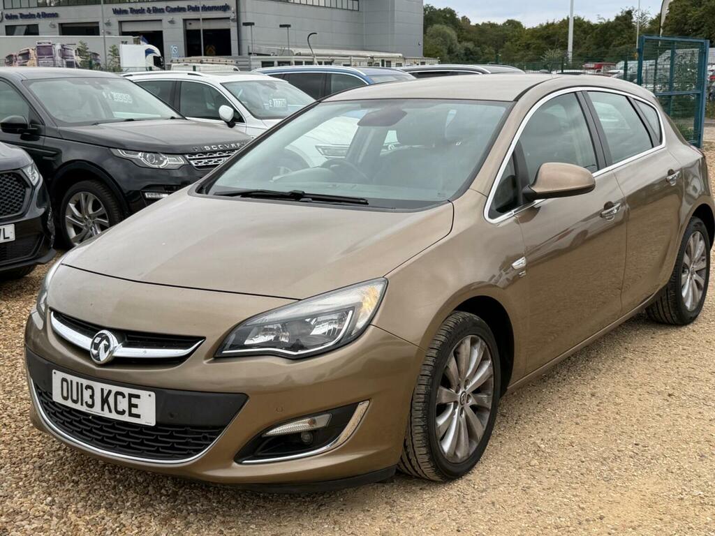 Vauxhall Astra Hatchback 1.6 16V Se Euro 5 201313 Brown #2