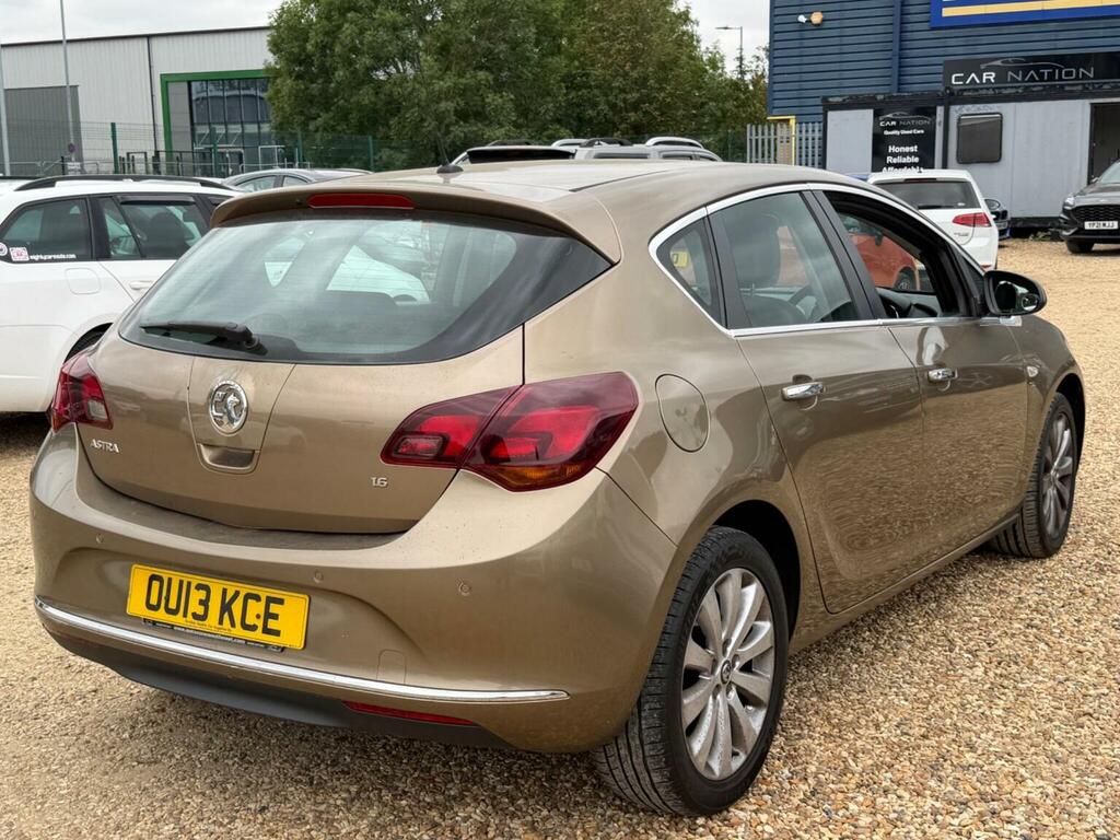Vauxhall Astra Hatchback 1.6 16V Se Euro 5 201313 Brown #4