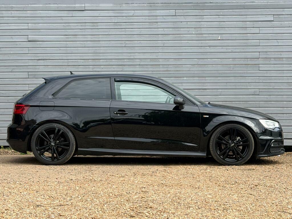 Audi A3 1.6 Tdi S Line Euro 5 Ss Black #3