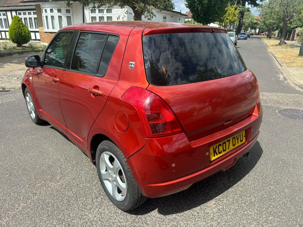Suzuki Swift 1.5 Glx Hatchback 159 Gkm, 101 Grey #2