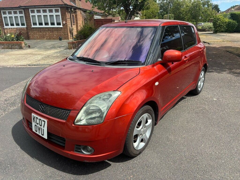 Suzuki Swift 1.5 Glx Hatchback 159 Gkm, 101 Grey #1