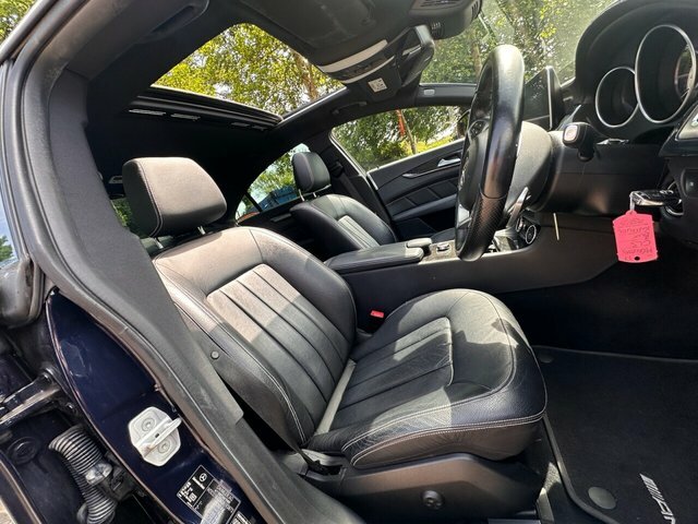 Mercedes-Benz CLS 2017 3.0 Cls350d V6 Amg Line Premium Plus Coupe Blue #2