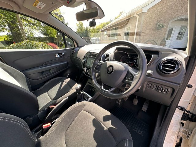 Renault Captur 2019 0.9 Tce Energy Iconic Suv E UIG6393 White #3
