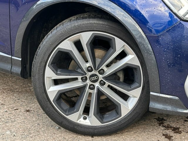 Audi Q3 2023 1.5 Tfsi Cod 35 S Line Sportback S Blue #3