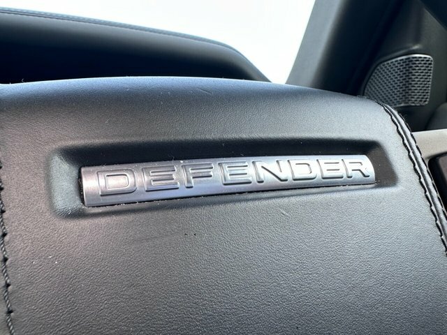 Land Rover Defender 2.0 D240 Hse 110 White #28