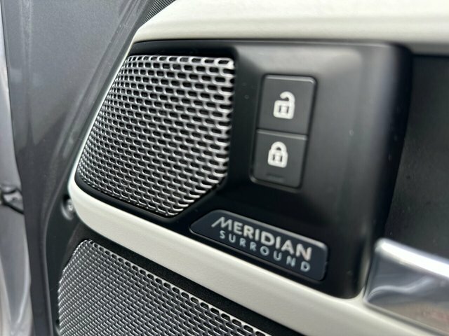 Land Rover Defender 2.0 D240 Hse 110 White #12